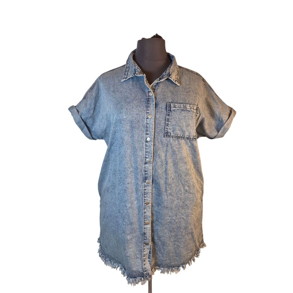 Luvamia Women's Denim Dress Size 2XL Acid Washed Blue Snap Closure Short Sleeve